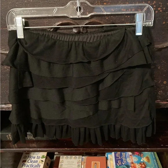 Vintage Ruffled Mini mini Skirt. Sold - Picture 4 of 7